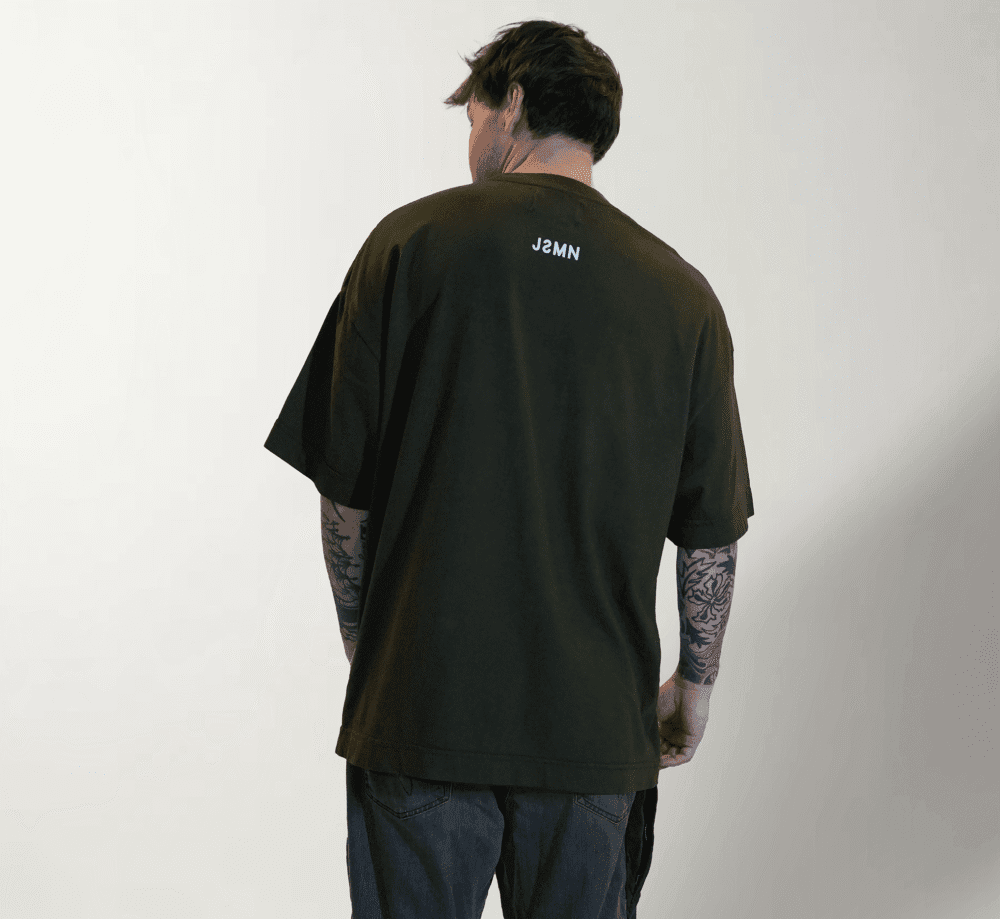 Camiseta POLIZEI Oversized Verde Militar da JSMN